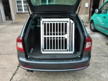 Hundebox im Skoda Octavia Kombi