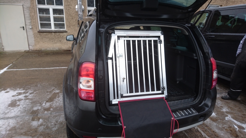 Hundetransportbox für Dacia Dokker - Faustmann-Hundeboxen