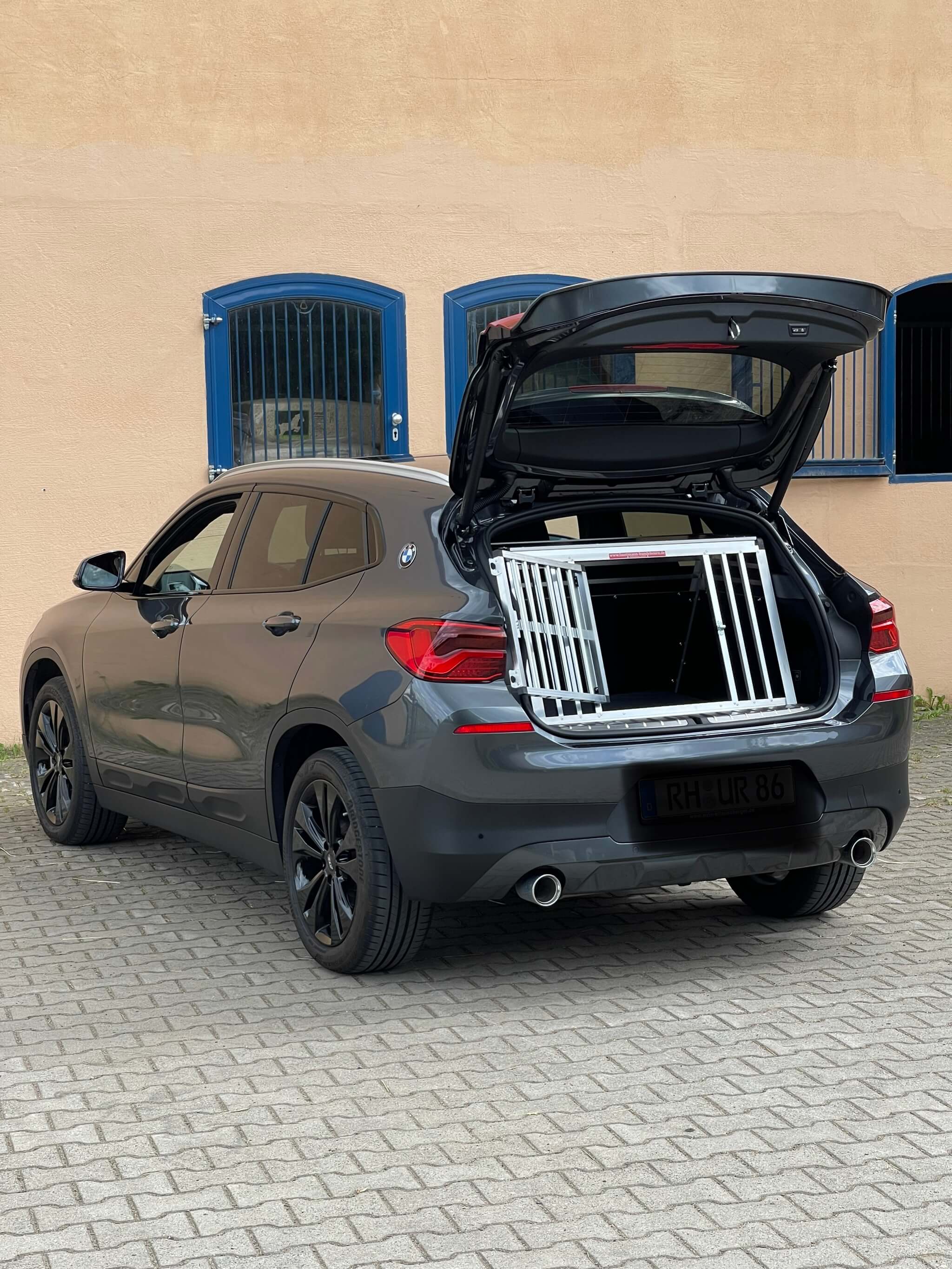 Hundebox/ Einzelbox für BMW X1 (Sonderbau 44)